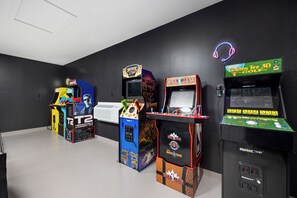 Game room - Stay & Play in The Heights! (Peoria Heights)