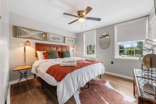 Mammoth Hideaway- ideal basecamp for exploring local caves