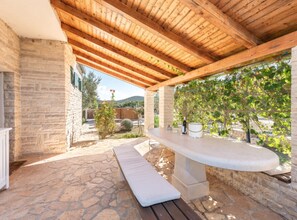 House (One Bedroom House with Terrace and Po) | BBQ/picnic area - Holiday Home Pigmy Cormoran (Tisno)