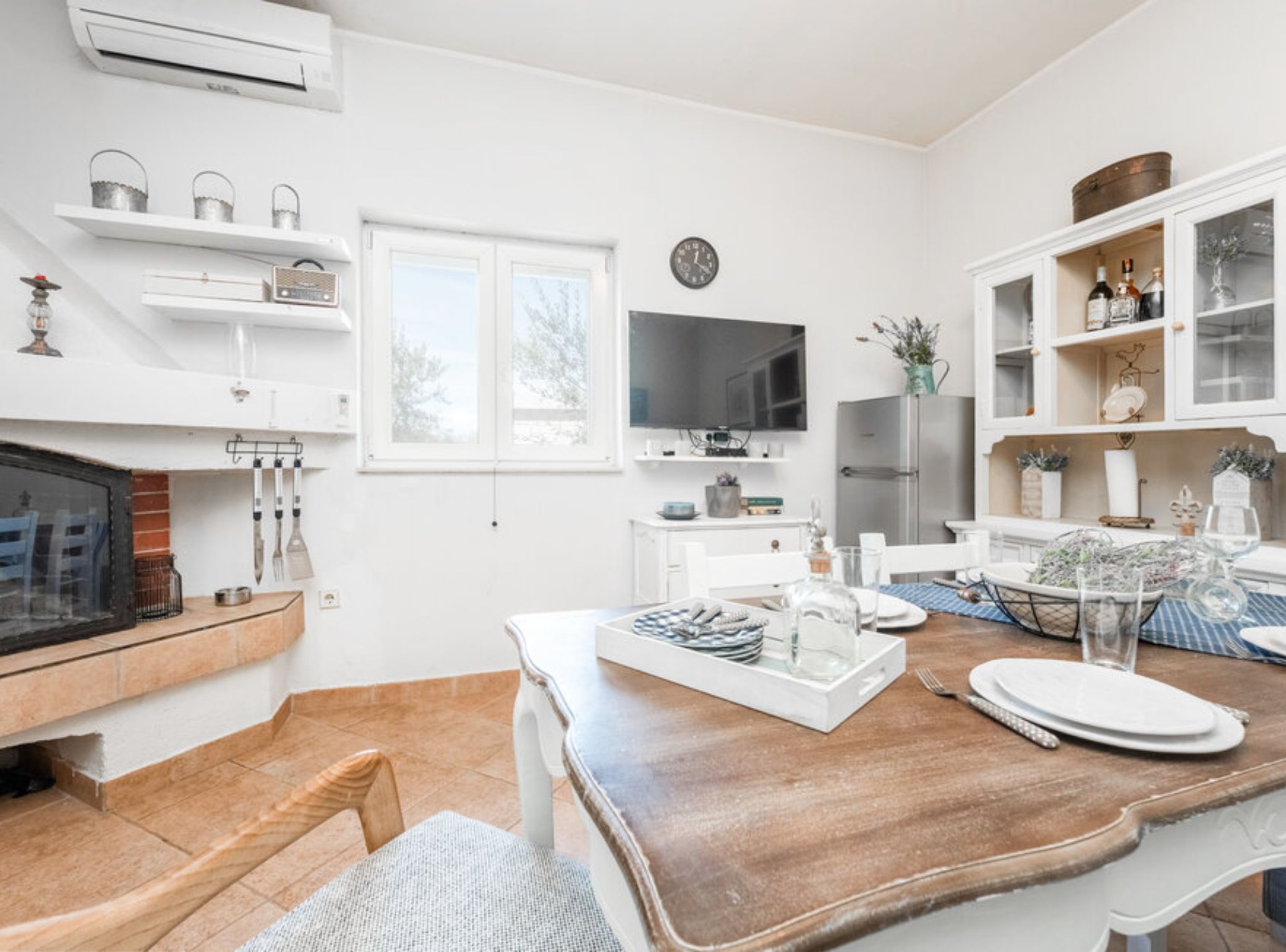 Nhà (One Bedroom House with Terrace and Po) | Phòng khách | TV màn hình phẳng 32-inch có truyền hình vệ tinh 