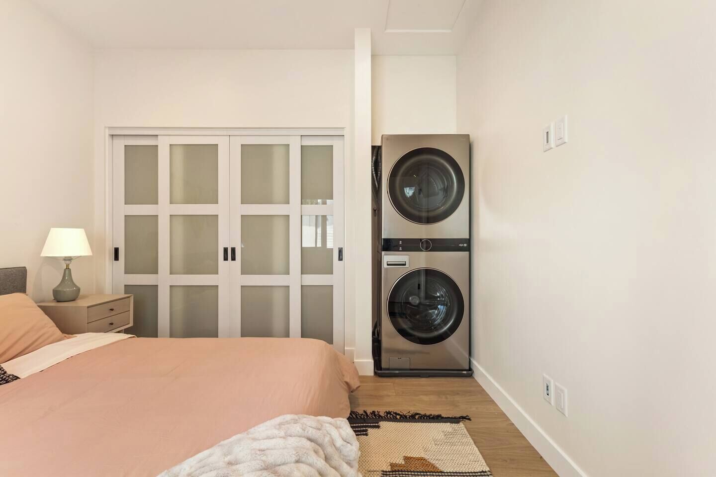 Iron/ironing board, travel crib, WiFi, bed sheets