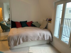 1 makuuhuone, silitysrauta/-lauta, internet, vuodevaatteet