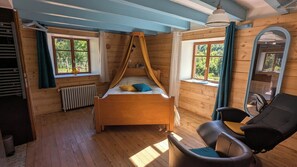 1 chambre, lit parapluie, Wi-Fi gratuit, draps fournis