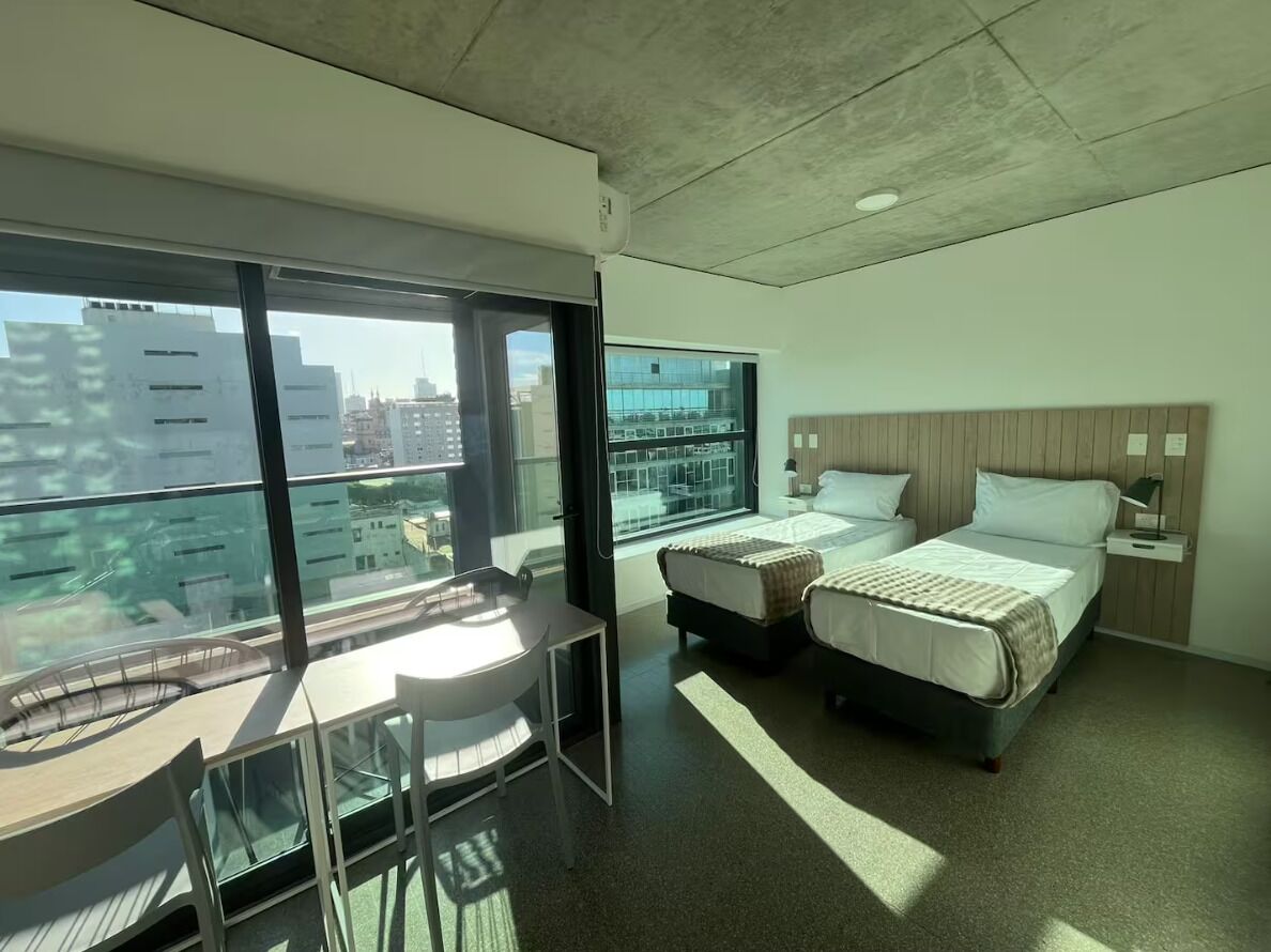 Standard Studio 1013 | In-room safe, desk, laptop workspace, blackout curtains