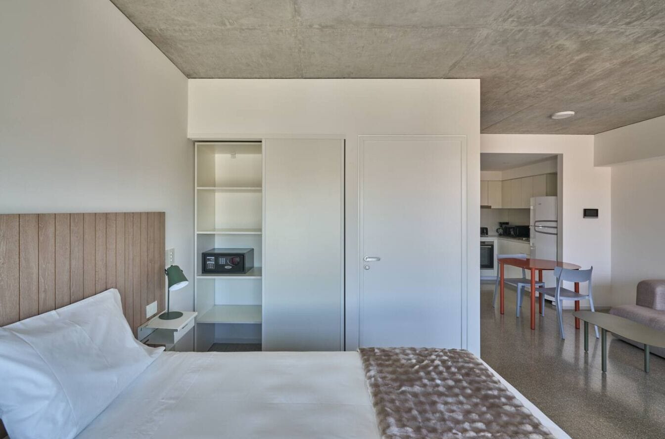 Superior Studio 3213 | In-room safe, desk, laptop workspace, blackout curtains