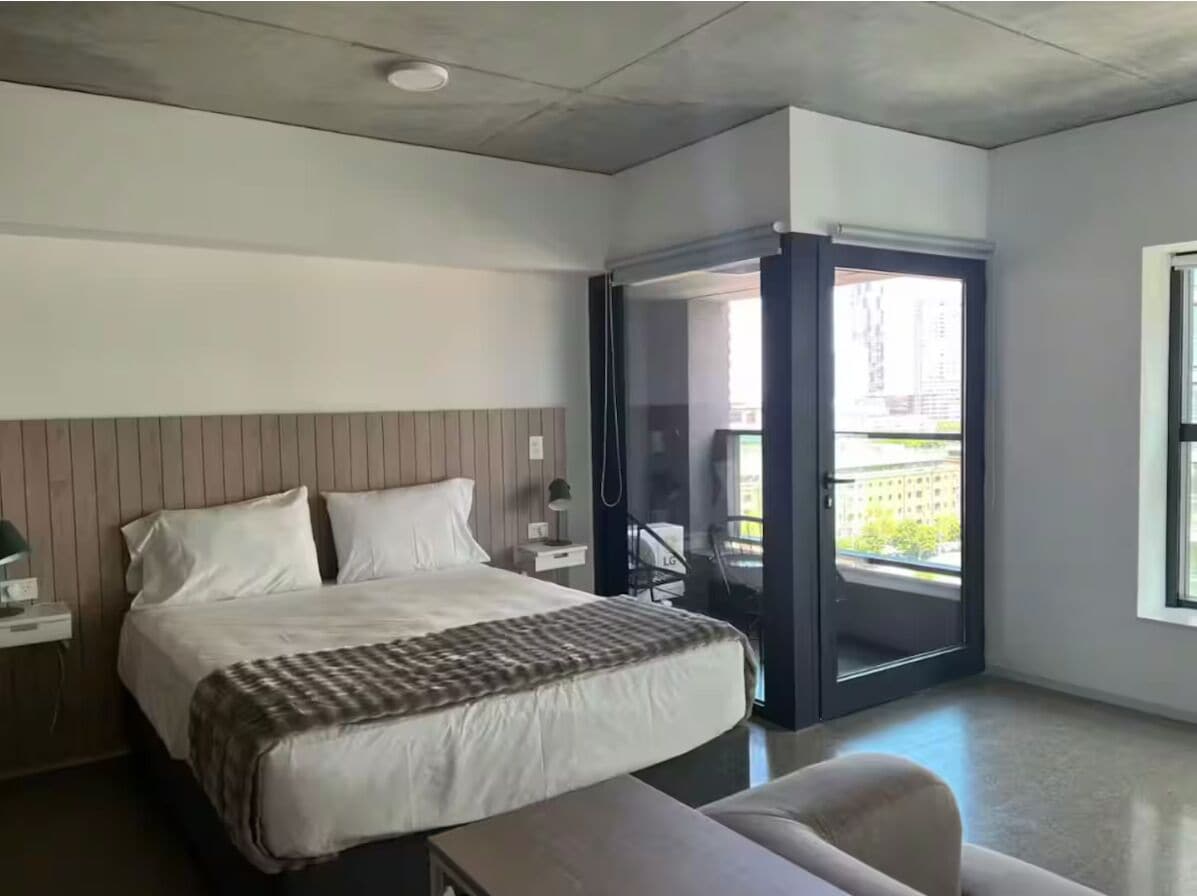 Superior Studio 1507 | In-room safe, desk, laptop workspace, blackout curtains