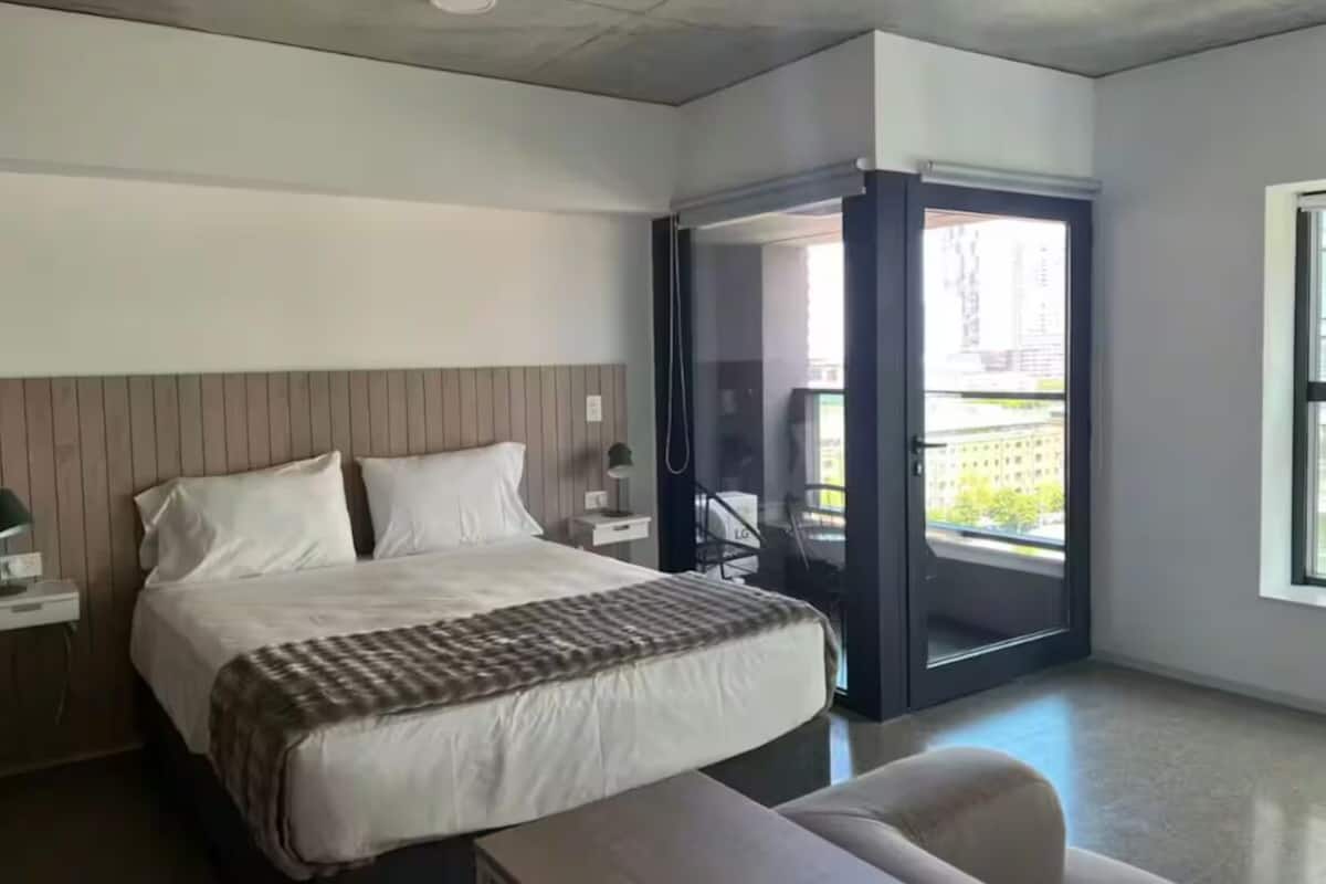 Studio Superior | Két bảo mật tại phòng, bàn, khu vực làm việc phù hợp cho laptop