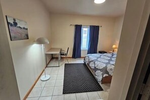 Bügeleisen/Bügelbrett, WLAN, Bettwäsche