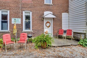 Exterior - Historic Delphi Studio: Walk to Main St & Creek (Delphi)