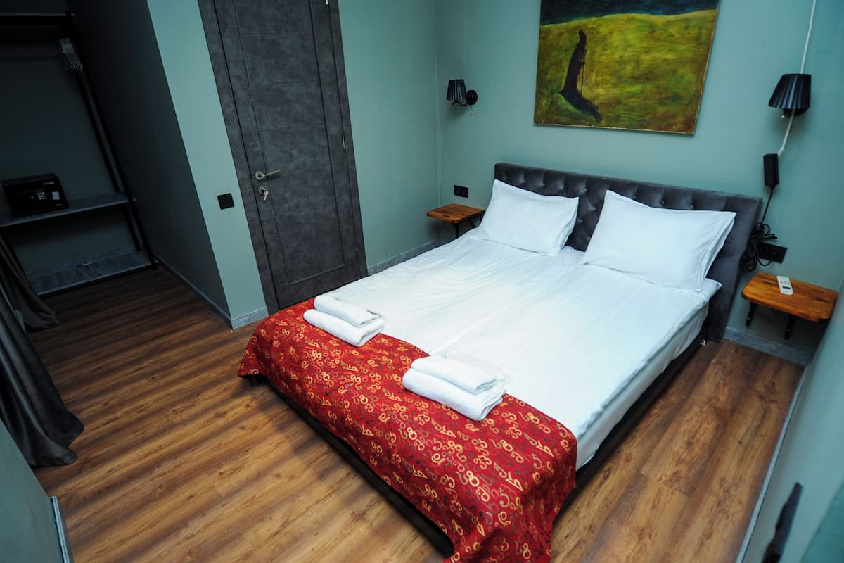 Standard Double Room, Courtyard View | In-room safe, soundproofing, iron/ironing board, free WiFi