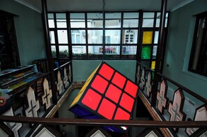 المنشأة من الخارج