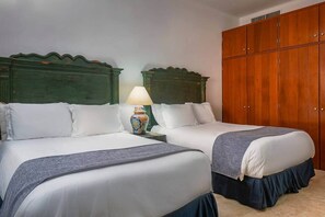 4 bedrooms, in-room safe, iron/ironing board, WiFi