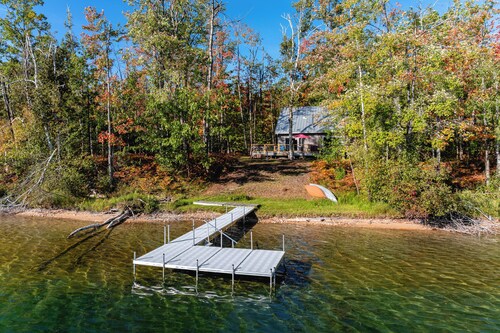 Pet-friendly, Near Skiing: Lakefront Gaylord Home