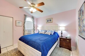 1 habitación, escritorio, tabla de planchar con plancha y internet 
