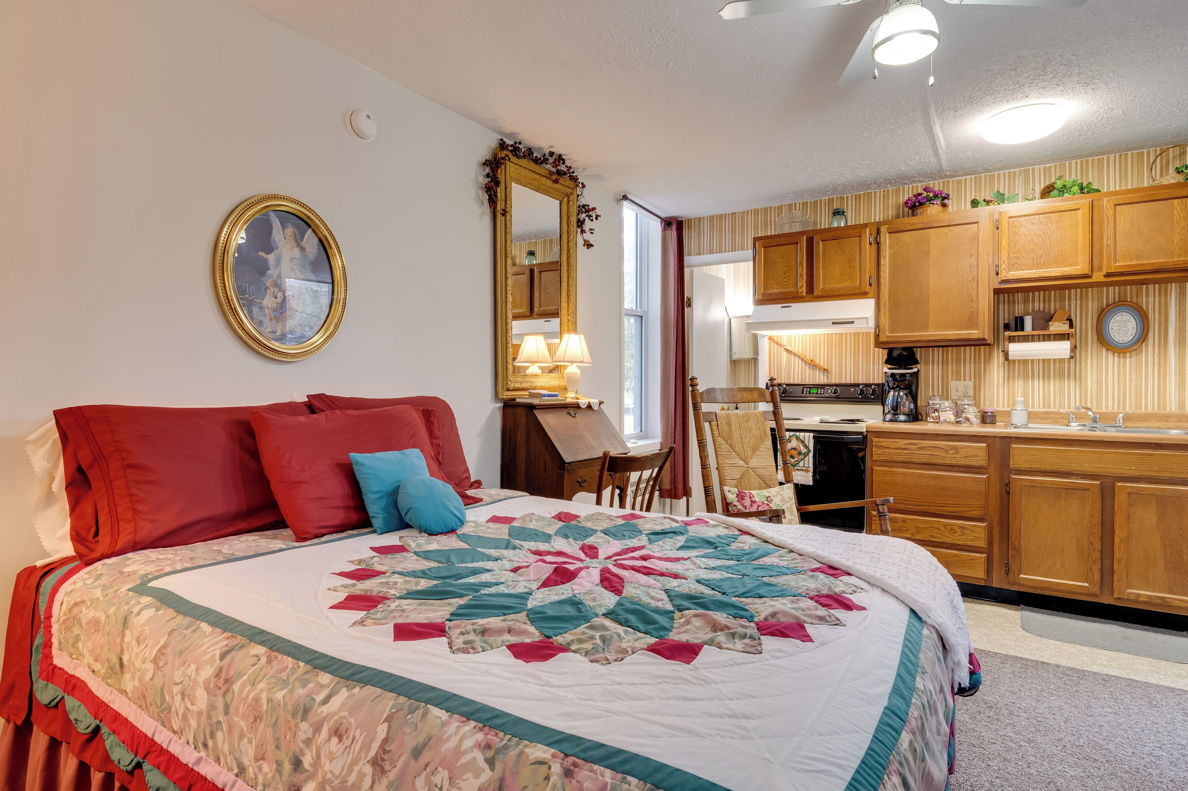 Desk, iron/ironing board, internet, bed sheets