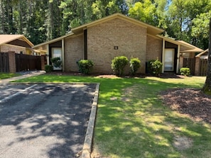 المنطقة المحيطة بالمنشأة