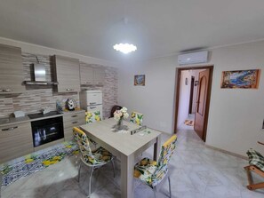 Basic Townhome, Mountain View | Bathroom