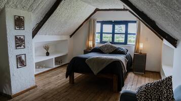 4 bedrooms, free WiFi, bed sheets