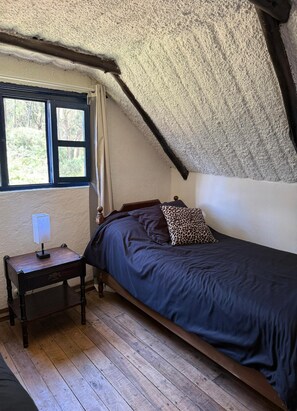 4 bedrooms, free WiFi, bed sheets