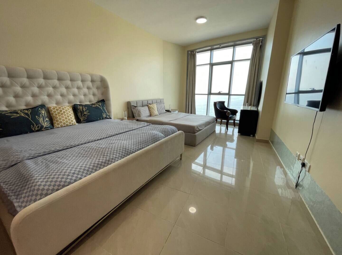 2 bedrooms, iron/ironing board, WiFi