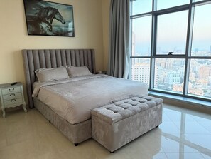 2 bedrooms, iron/ironing board, free WiFi, wheelchair access