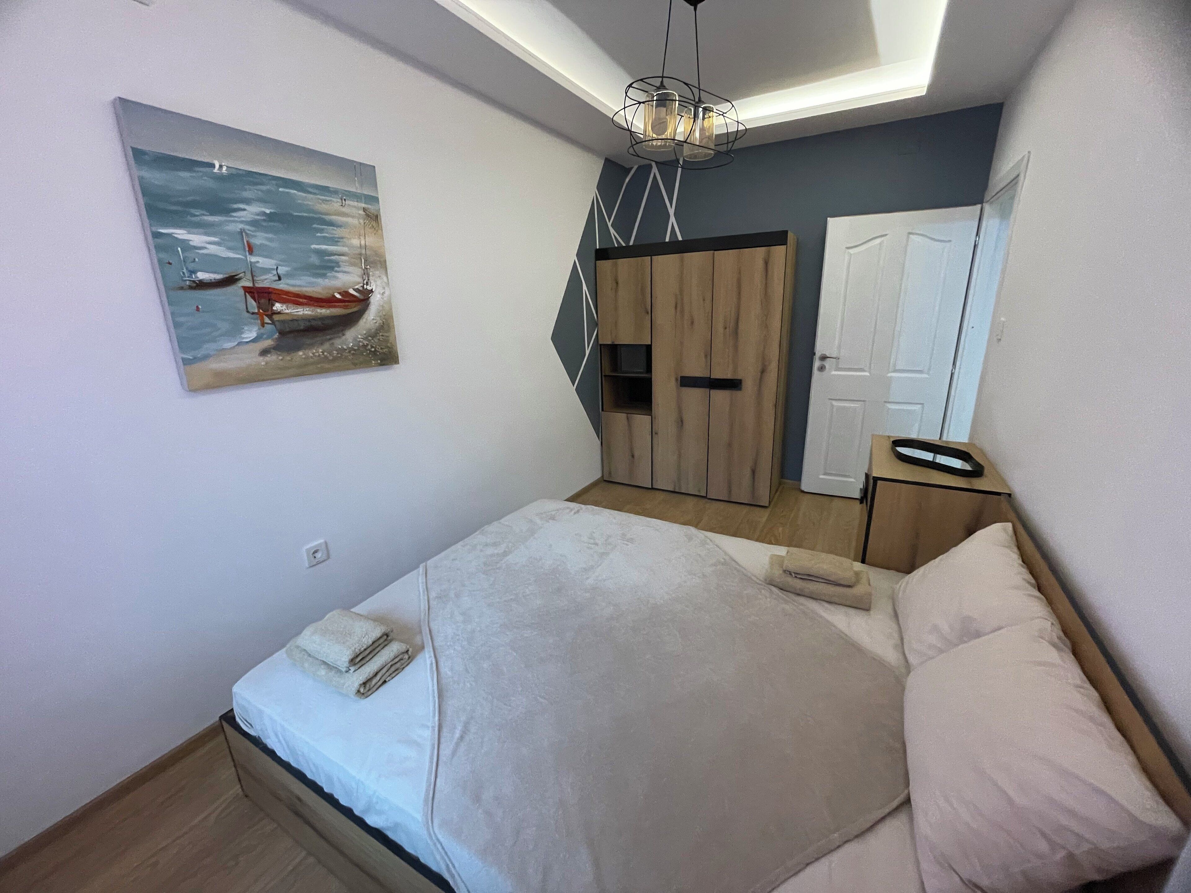 Blackout curtains, soundproofing, free WiFi