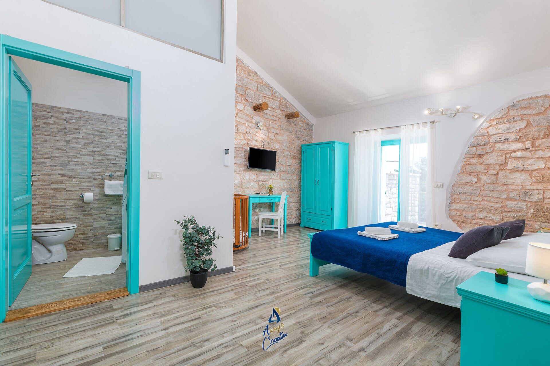 3 عدّة غرف نوم ومكواة/لوح كي وسرير سفر وواي فاي مجانًا