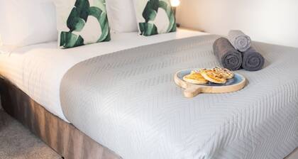 Modern House, ideal for families & contractors!