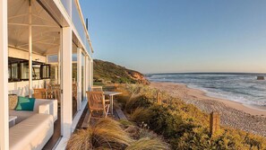 Queens Beach Retreat Terrace with Beach View