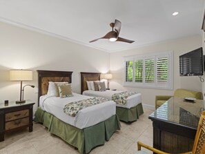 2 bedrooms, iron/ironing board, WiFi, bed sheets - Walk to Beach in Seconds - Makena Surf B106 (Wailea)