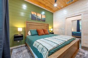 Cabin, Multiple Beds, Hot Tub (Starlight Retreat) | 4 bedrooms, individually decorated, individually furnished, bed sheets - Starlight Retreat 12 Guests (Broken Bow)