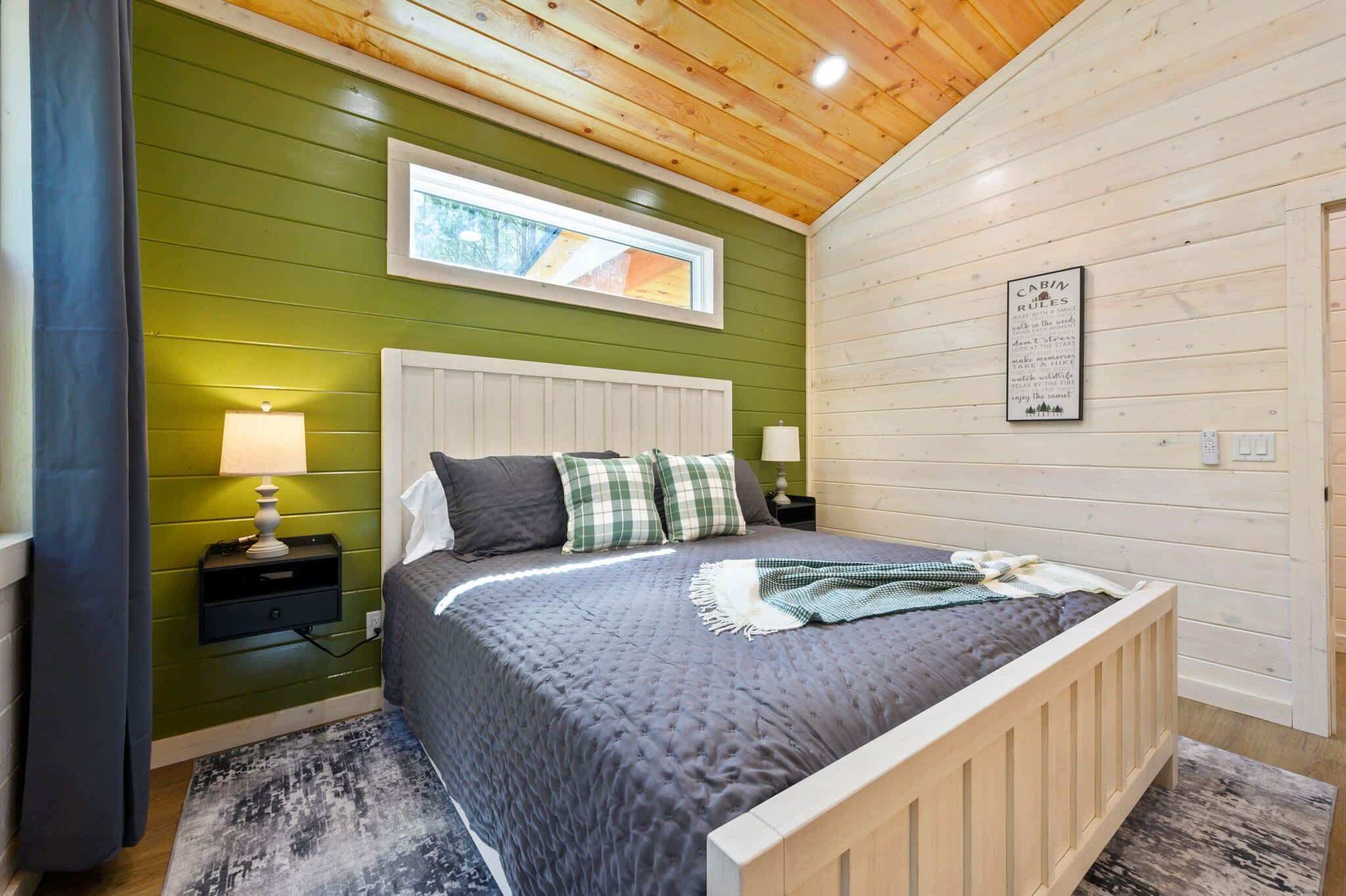4 bedrooms, individually decorated, individually furnished, bed sheets