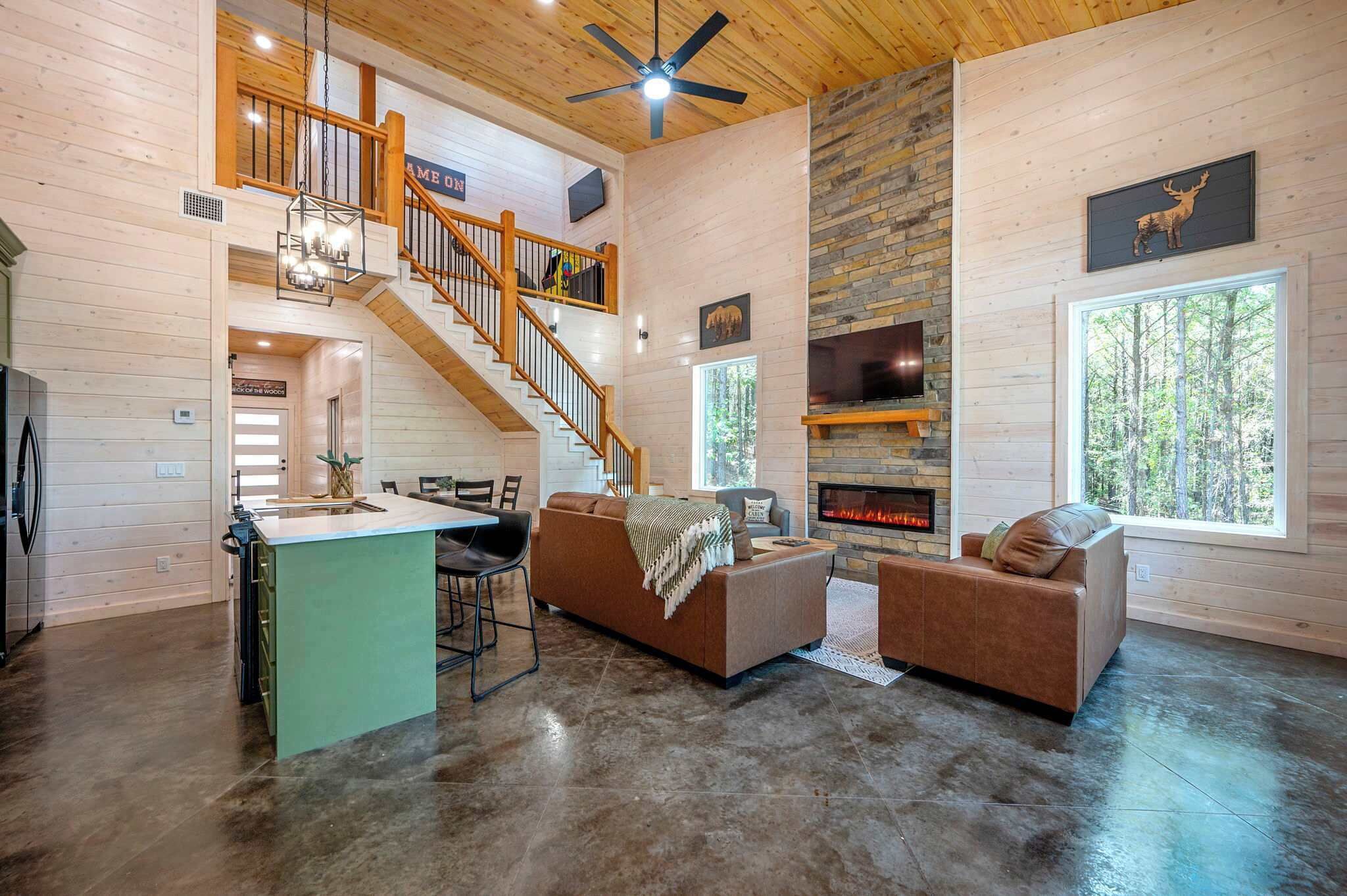 Cabin, Multiple Beds, Hot Tub (Starlight Retreat) | Living area