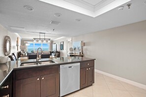 Fridge, microwave, stovetop, dishwasher