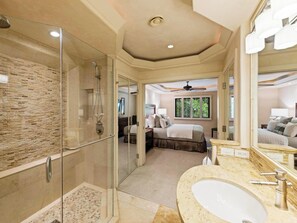 Hair dryer, towels - 2nd Floor Ocean Views | Epic Sunsets | Makena Surf F208 (Wailea)