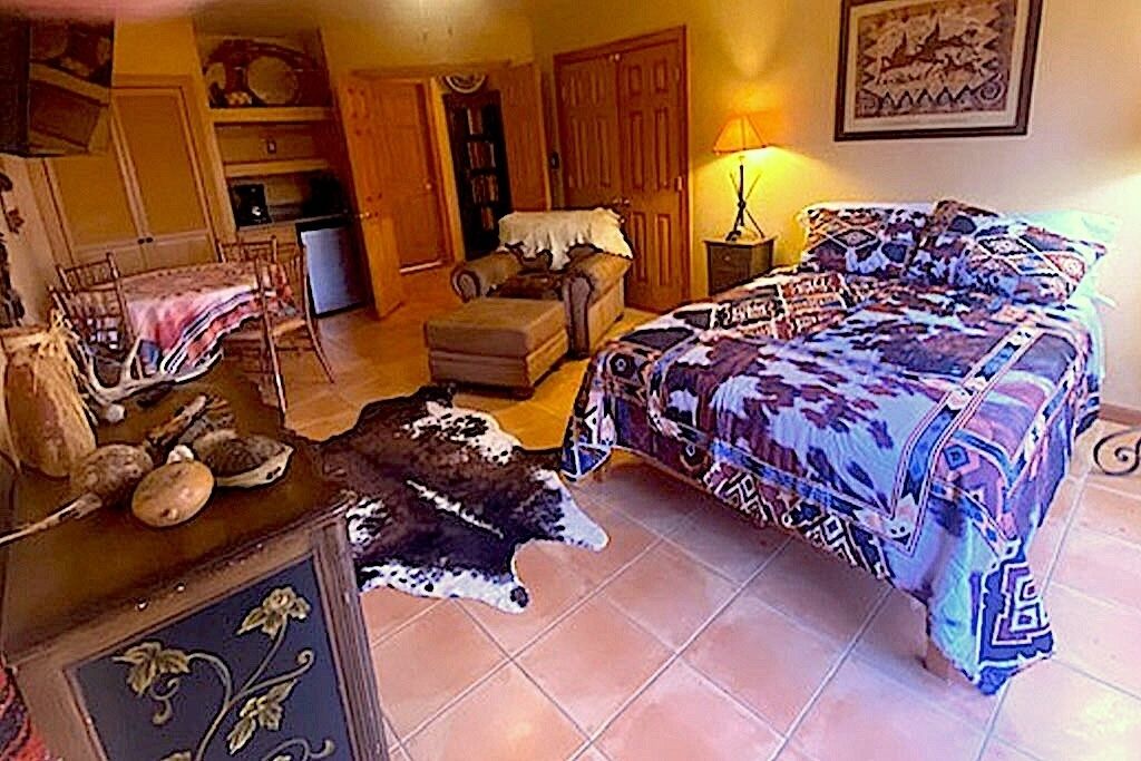 2 chambres, fer et planche à repasser, accès Internet, draps fournis