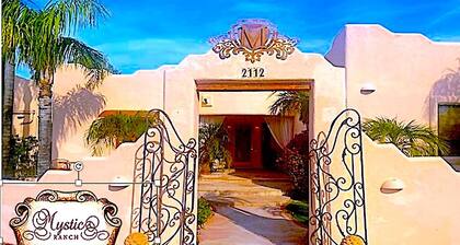 SEDONA SUITE - Enchanting Southwest Charm