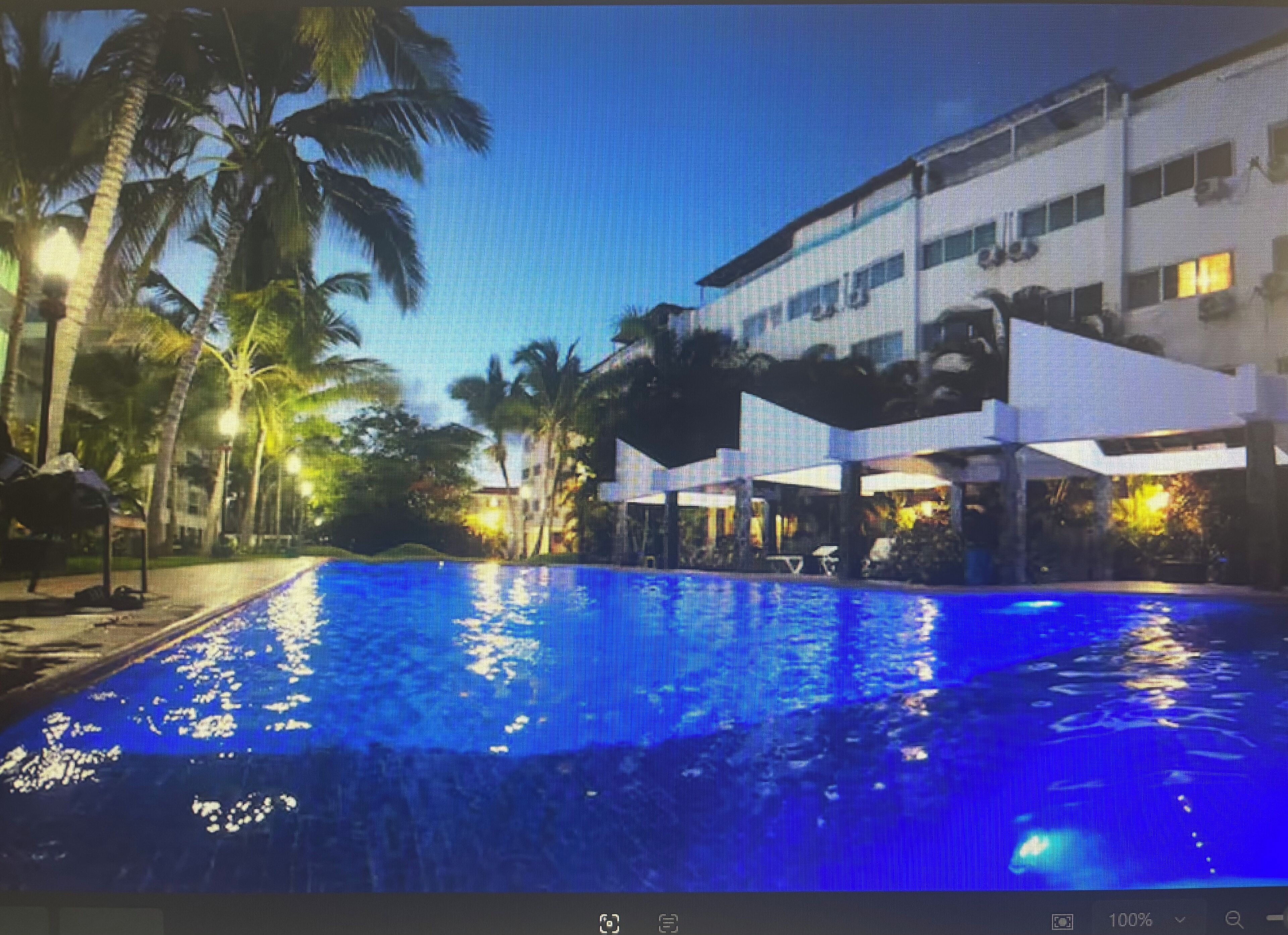 Piscine extérieure, piscine chauffée