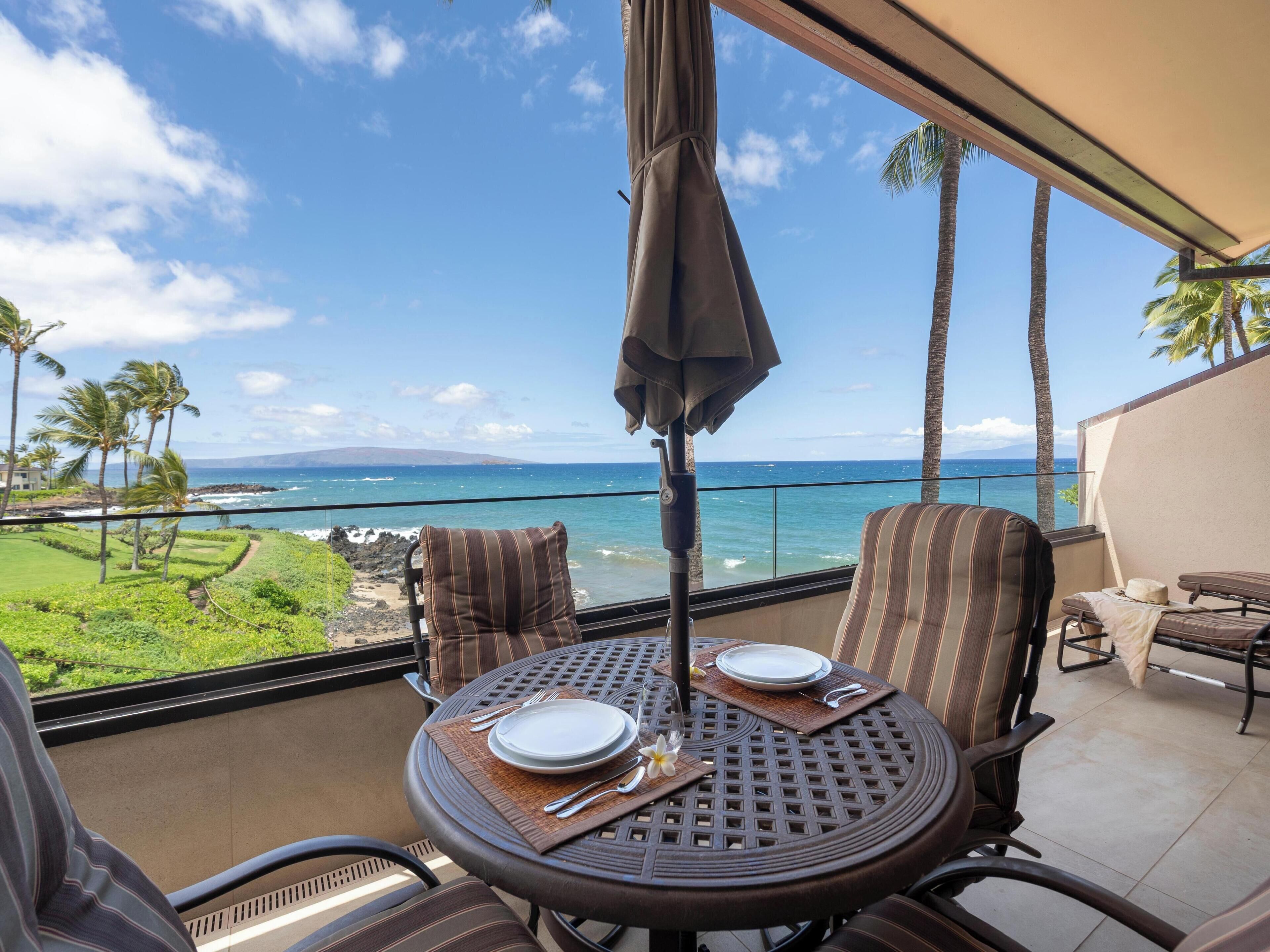 屋外ダイニングエリア