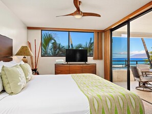 2 bedrooms, iron/ironing board, WiFi, bed sheets - Beachfront Condo - Steps from Wailea Beach Path (Wailea)