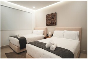 Ferros/tábuas de passar roupa, Wi-Fi, roupa de cama