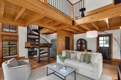 Charming Pied-et-Terre-1- Minute to the Beach and Pool