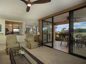 Interior - Wailea Ekahi 11C | Snorkeling & Waves Out Front (Wailea)