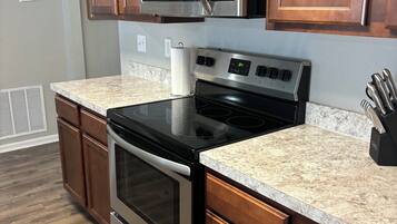 Microones, forn, placa de cuina i rentaplats