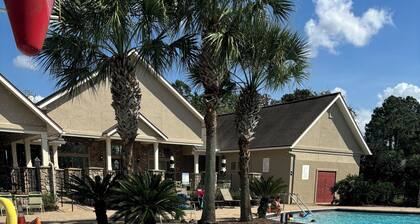 Fabulous 4-bedroom house in Green Cove Springs & Community Pool in Magnola
