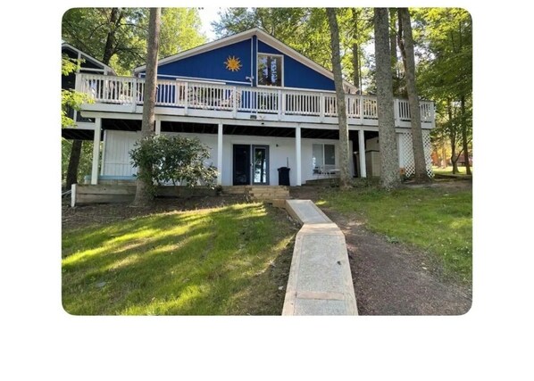 Exterior - Marvelous Master on the Water at Lake Anna with Tv and Full Bathroom (Orange)
