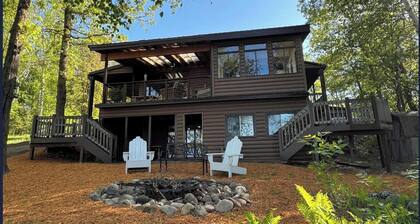 Updated, fully-furnished 3+bedroom lake front cabin in beautiful Pequot Lakes.