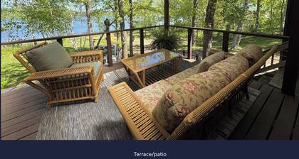 Updated, fully-furnished 3+bedroom lake front cabin in beautiful Pequot Lakes.
