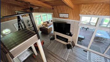 Téléviseur connecté, foyer