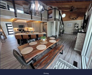 Dining - Updated, fully-furnished 3+bedroom lake front cabin in beautiful Pequot Lakes. (Pequot Lakes)